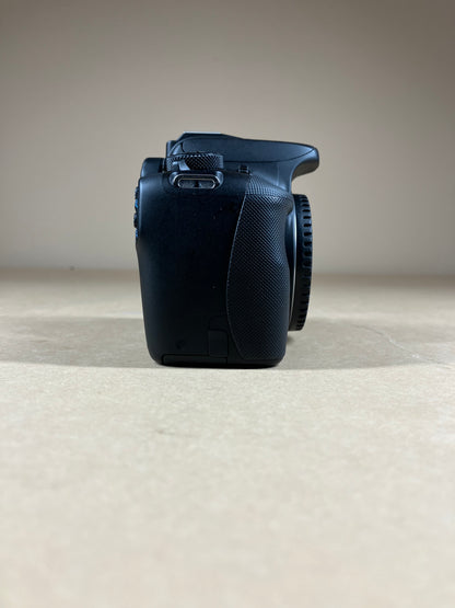 Canon EOS Rebel SL1 18.0MP Digital SLR DSLR Camera 1,869 Shutter Count Body Only