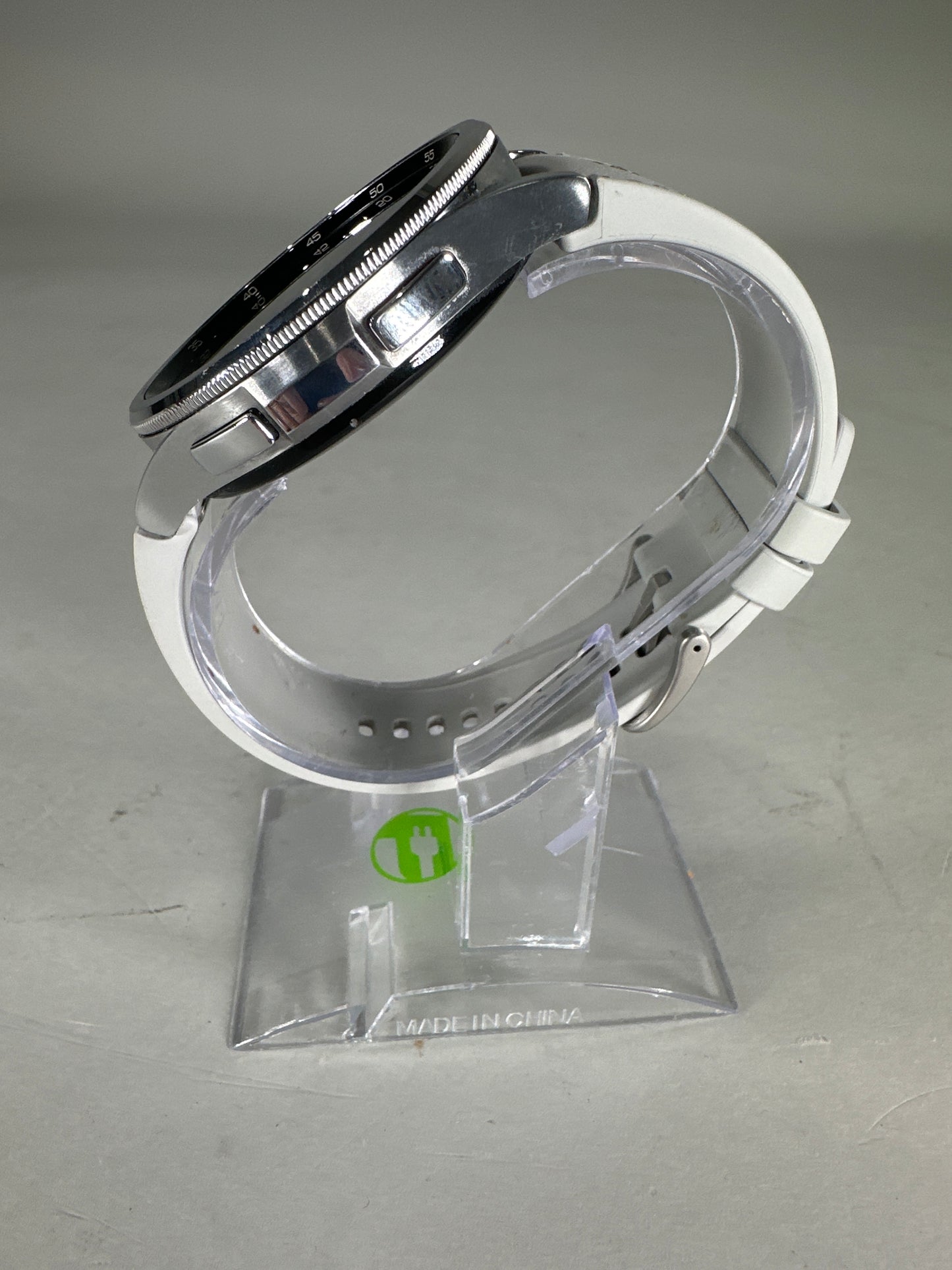 Factory Unlocked Samsung Galaxy Watch6 Classic 47mm Aluminum Smartwatch Clean