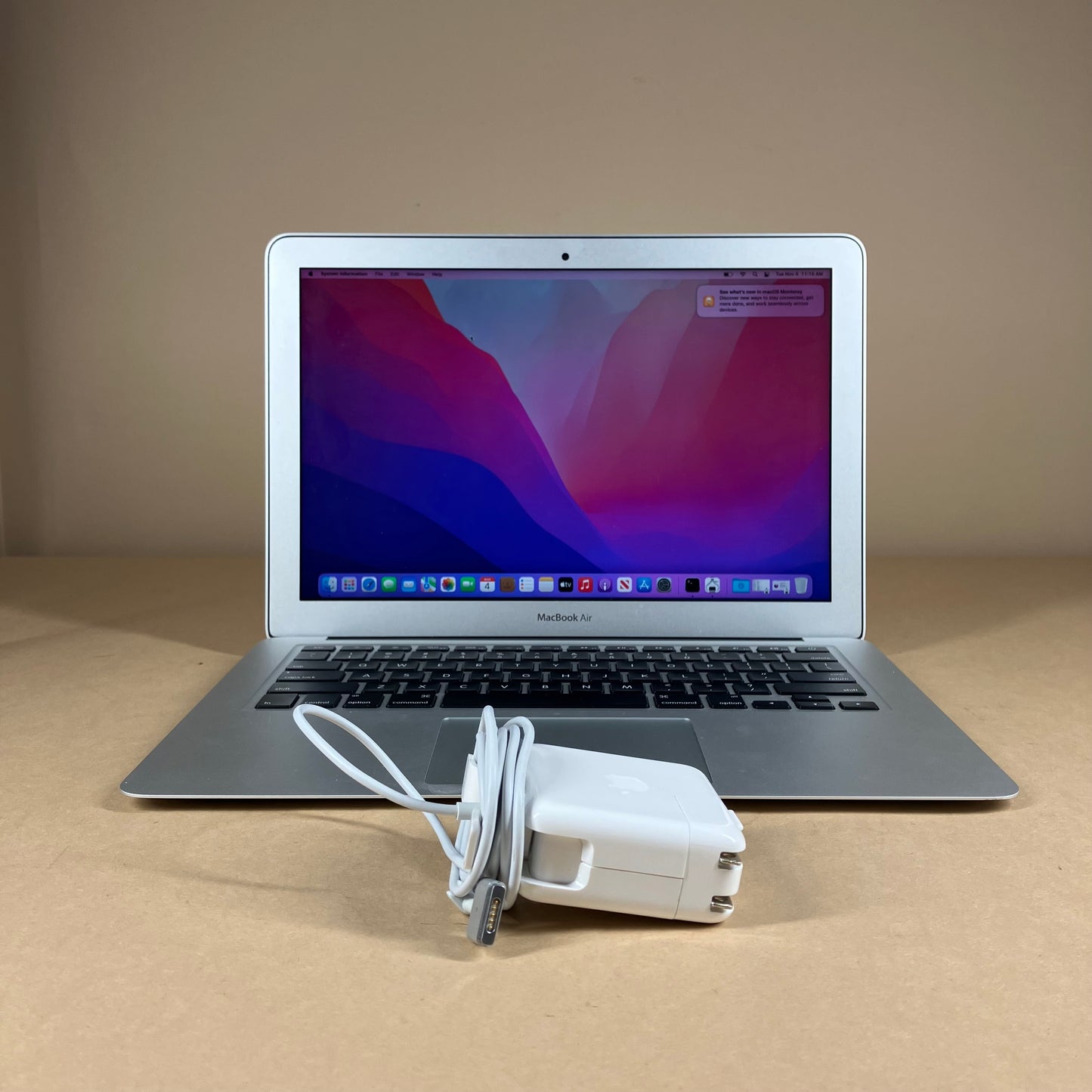 2017 Apple MacBook Air 13.3" i5 1.8GHz 8GB RAM 128GB SSD Silver A1466