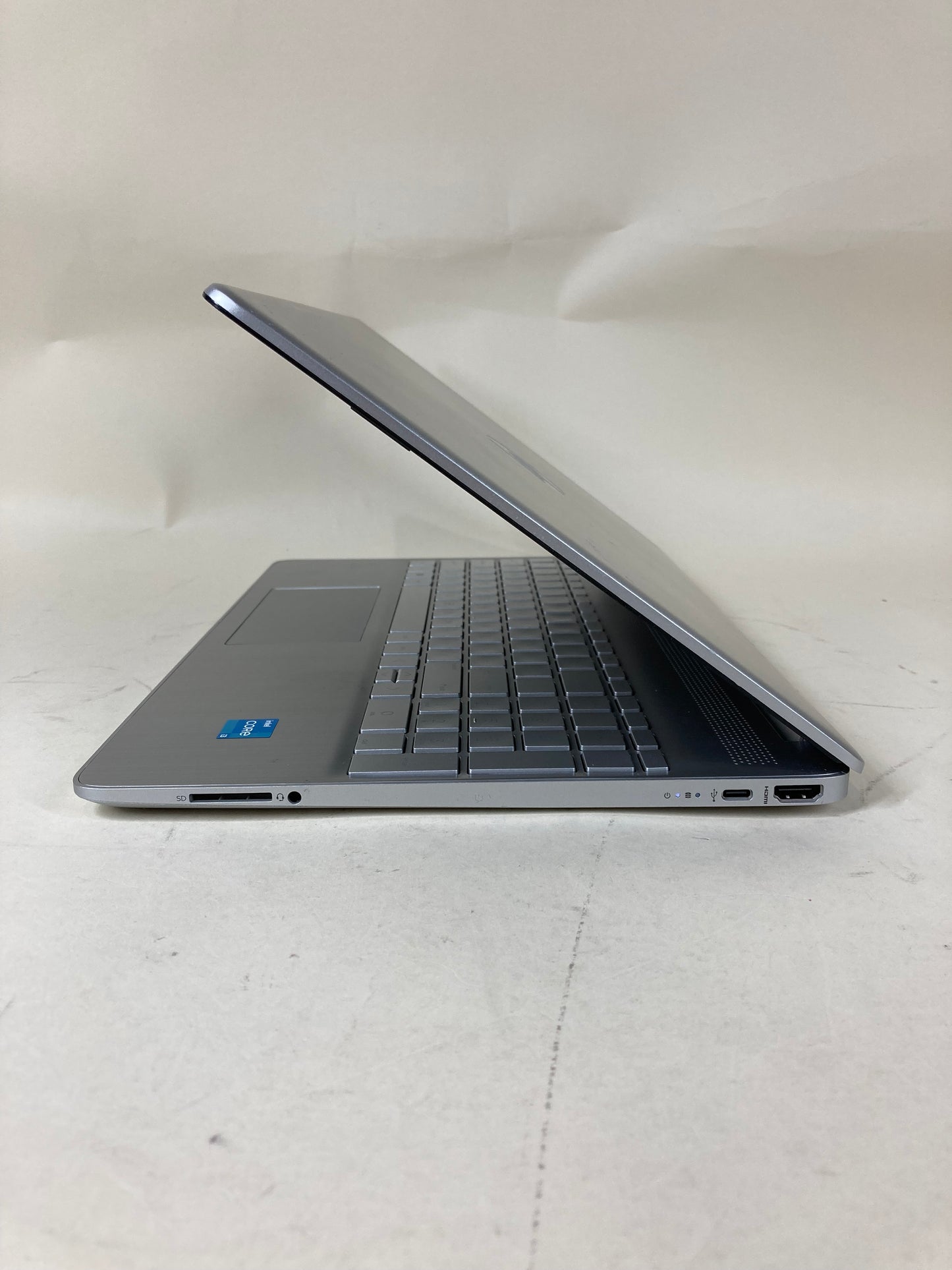 HP Latitude 15-dy5033dx 15.6" i3-1215U 32GB RAM 1TB SSD