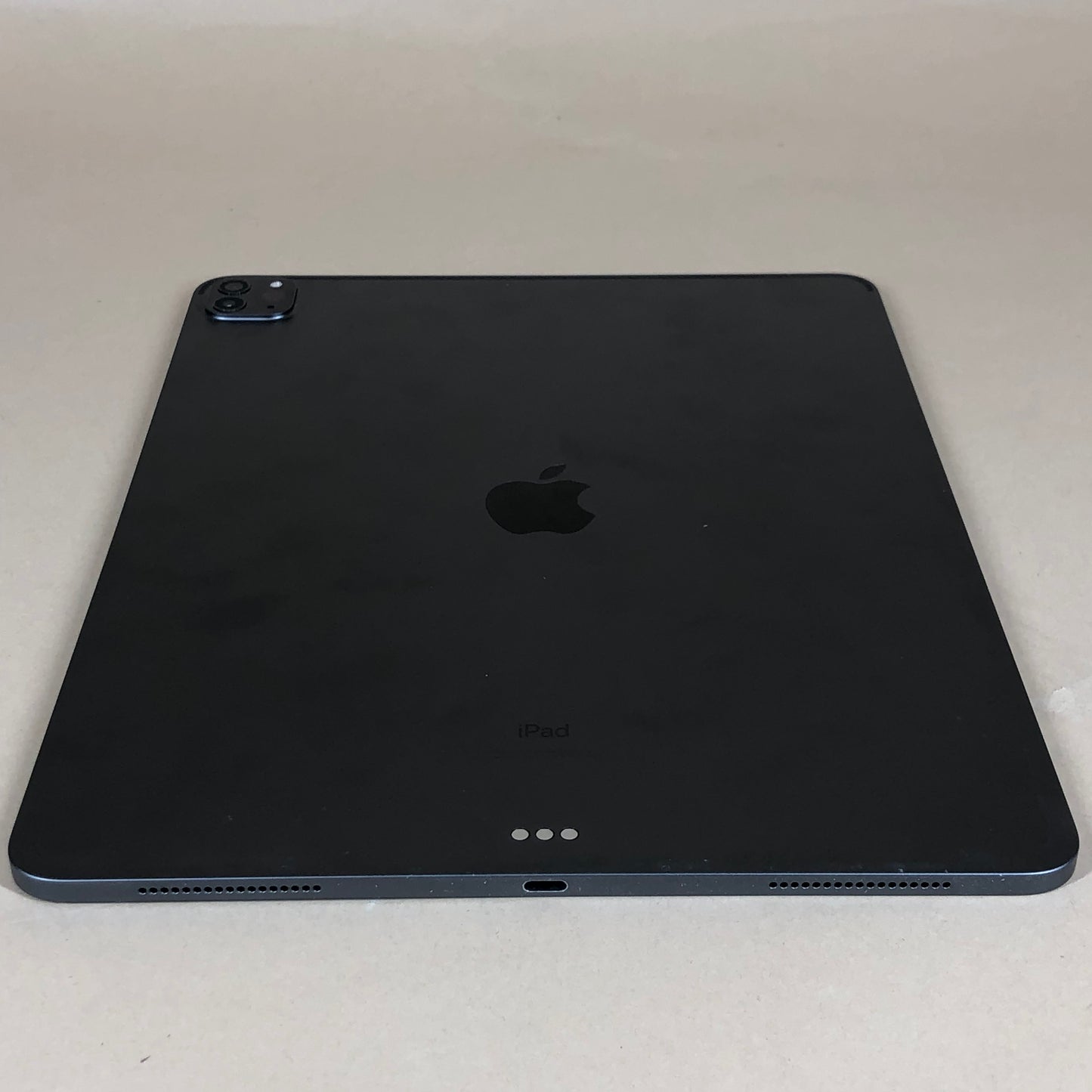 WiFi Only Apple iPad Pro 12.9" 4th Gen 128GB 17.6.1 Space Gray A2229