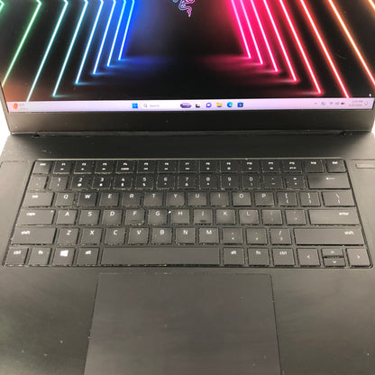 Razer Blade 15 Advanced RZ09-0367 15.6" i7-10875H 2.3GHz 16GB RAM 1TB SSD 