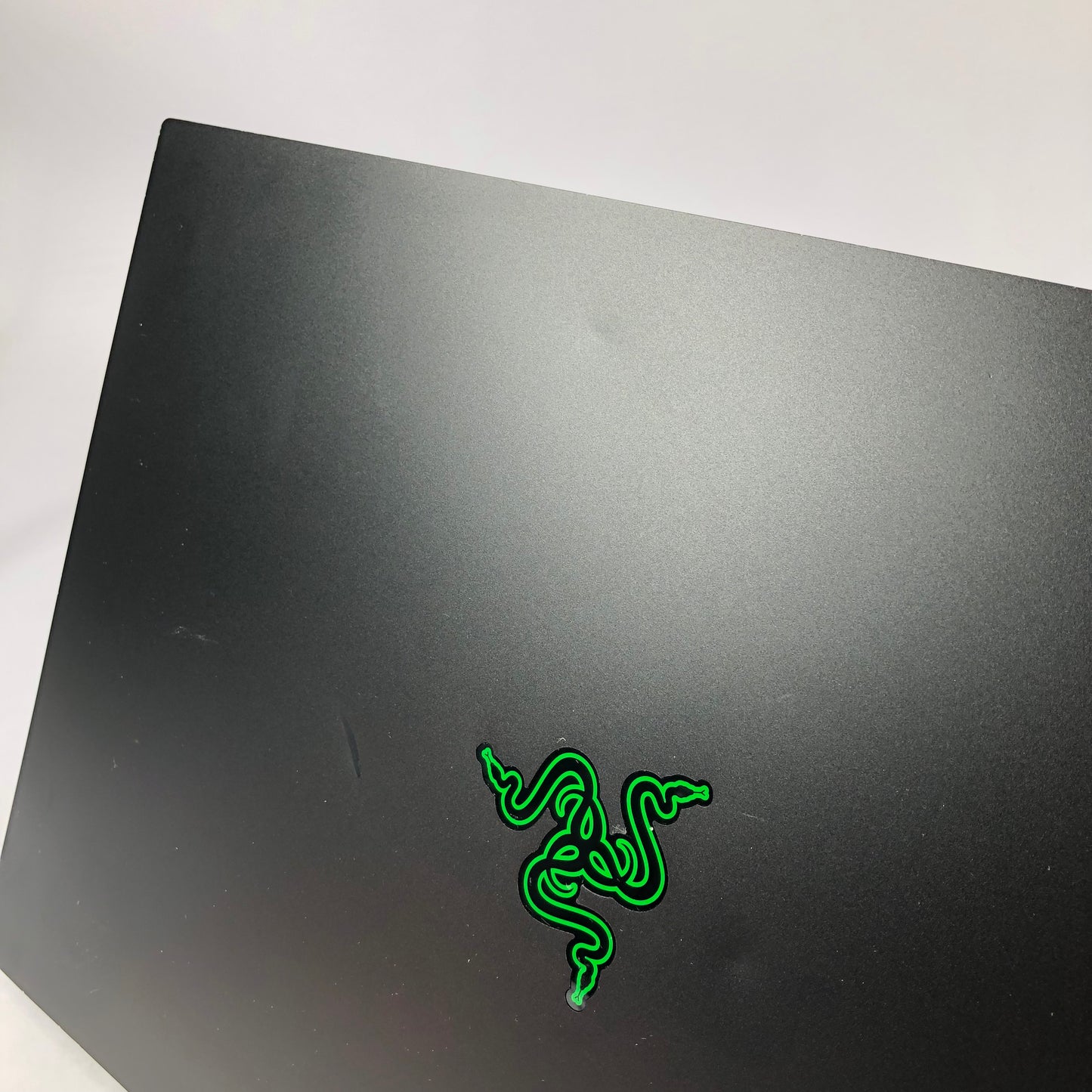 Razer Blade 15 Advanced RZ09-0367 15.6" i7-10875H 2.3GHz 16GB RAM 1TB SSD 