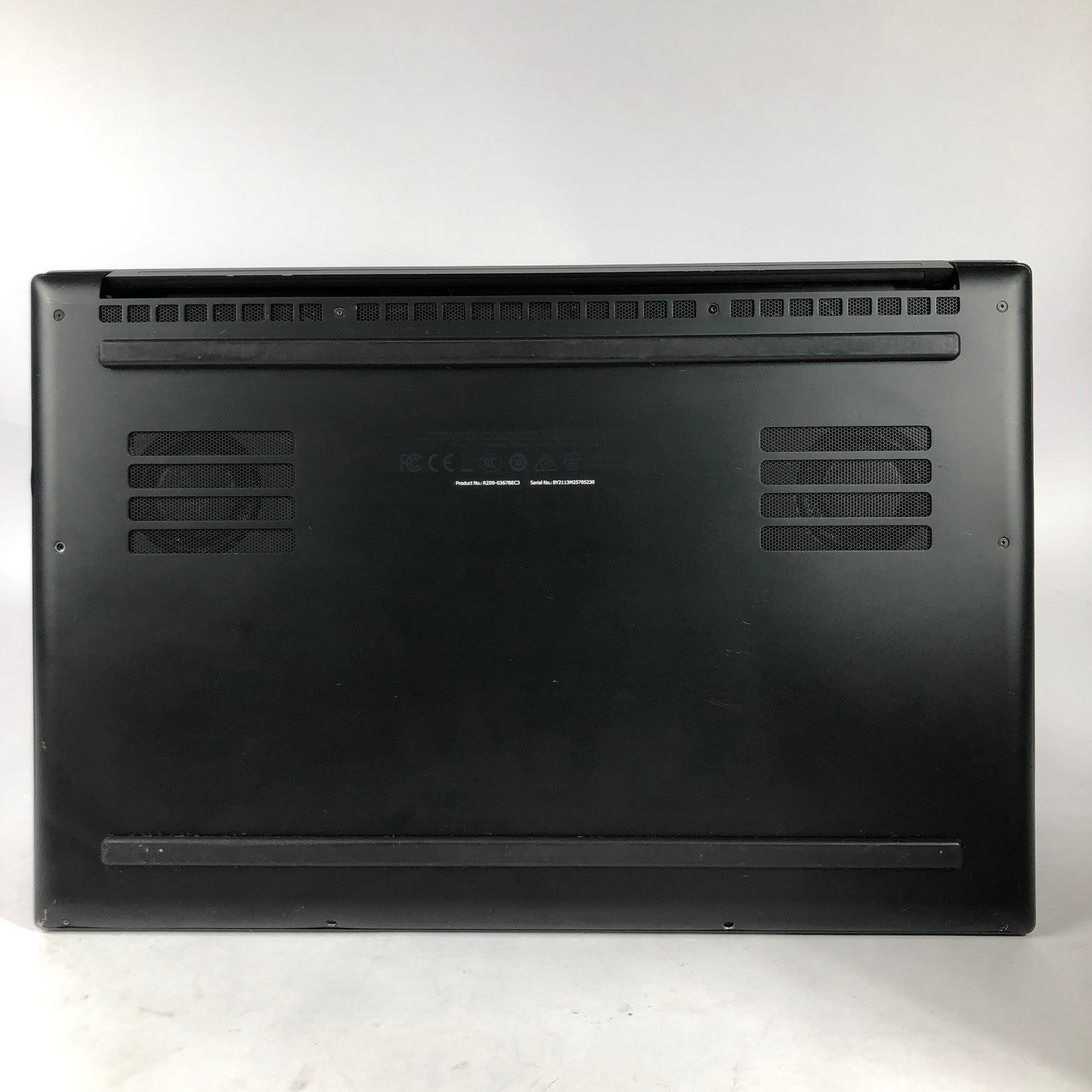 Razer Blade 15 Advanced RZ09-0367 15.6" i7-10875H 2.3GHz 16GB RAM 1TB SSD 