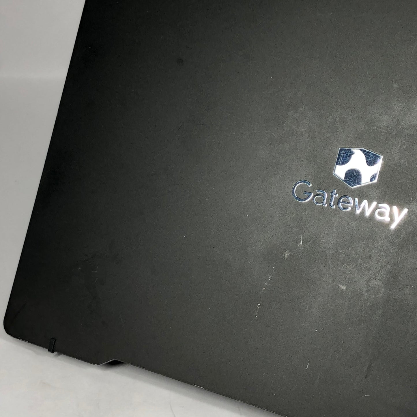 Gateway Ultra Slim Notebook GWTC71427-BK 14.1" i7-1255U 2.6GHz 8GB RAM 512GB SSD
