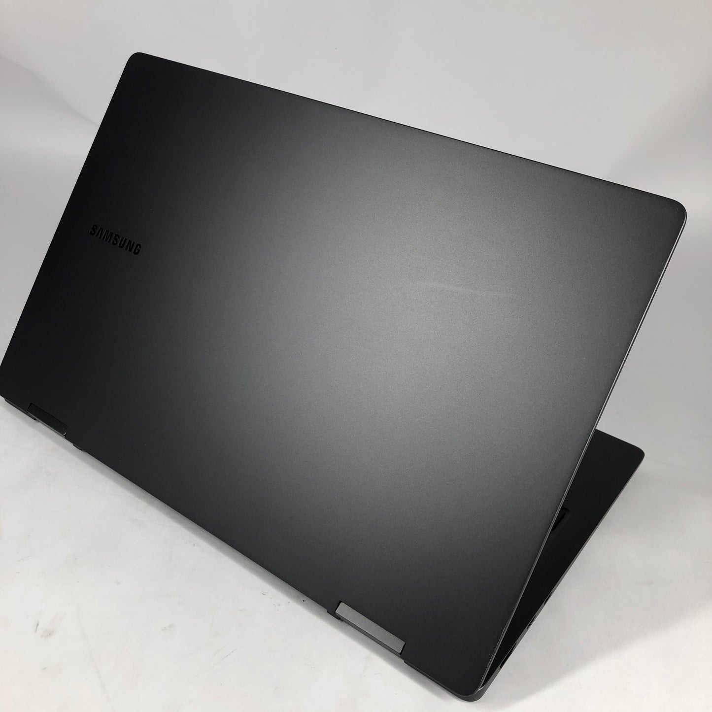 Samsung Galaxy Book 2 360 NP730QED 13.3" i5-1235U 1.3GHz 8GB RAM 256GB SSD