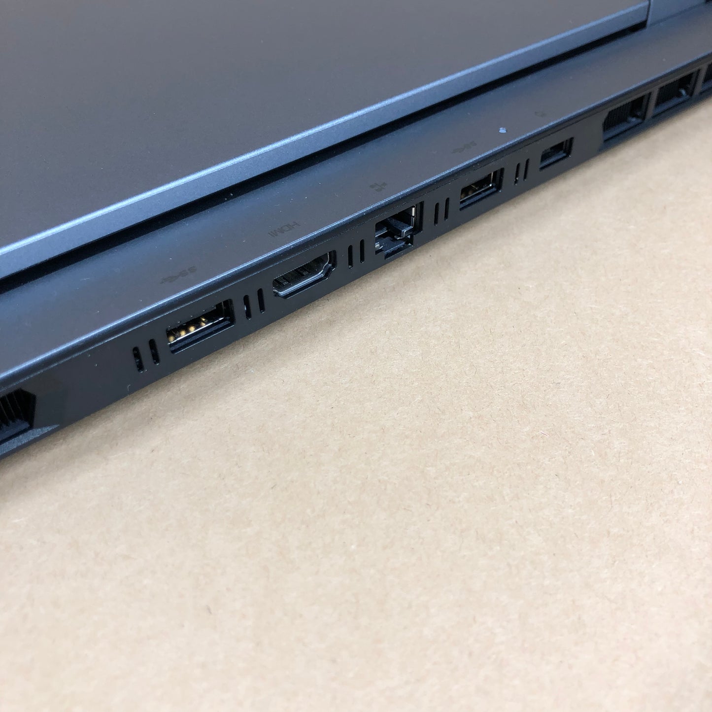 Lenovo LOQ 15ARP9 15.6" Ryzen 5 7235HS 28GB 2TB SSD 512GB SSD GeForce RTX 3050