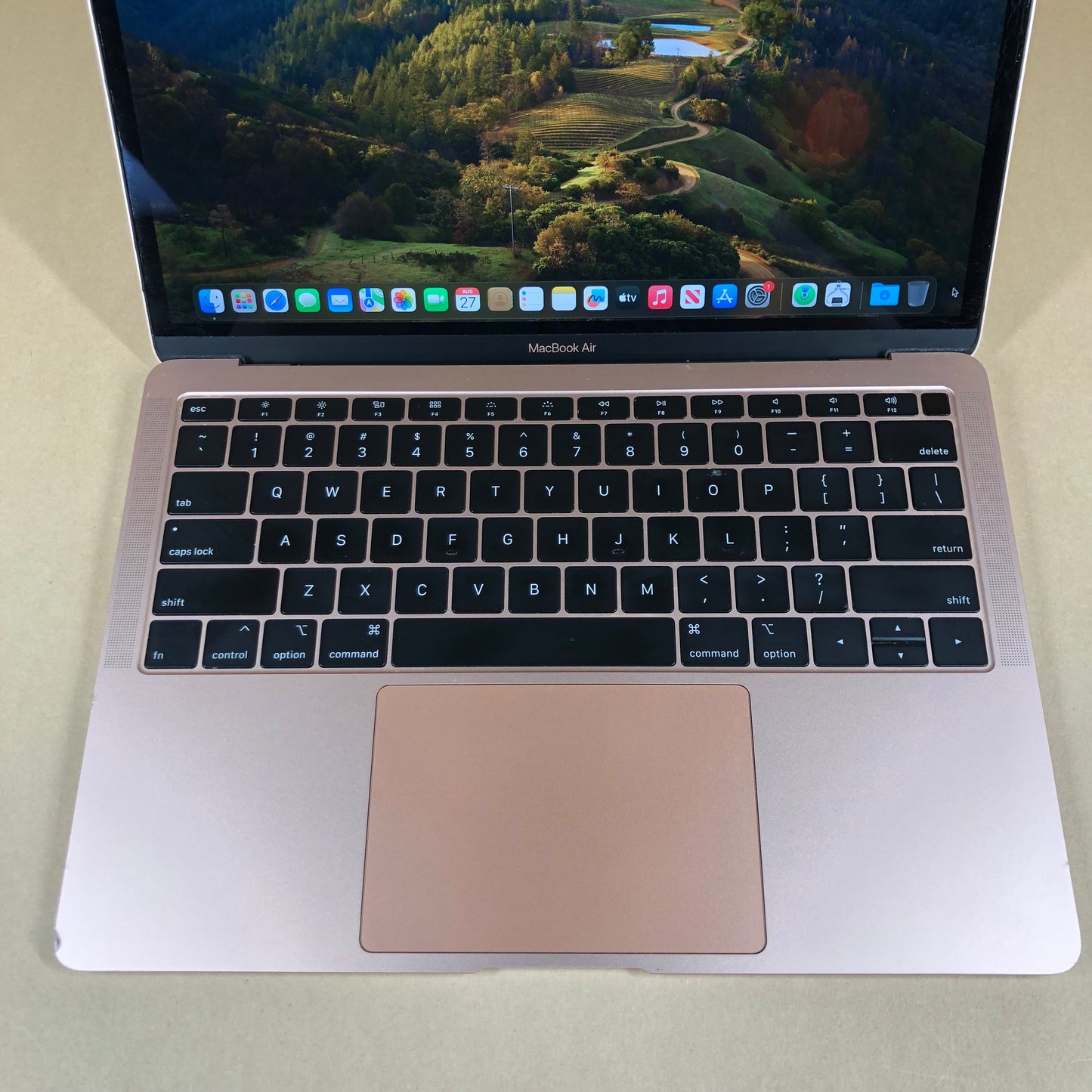 2018 Apple MacBook Air 13.3" i5 1.6GHz 8GB RAM 128GB SSD Rose Gold A1932