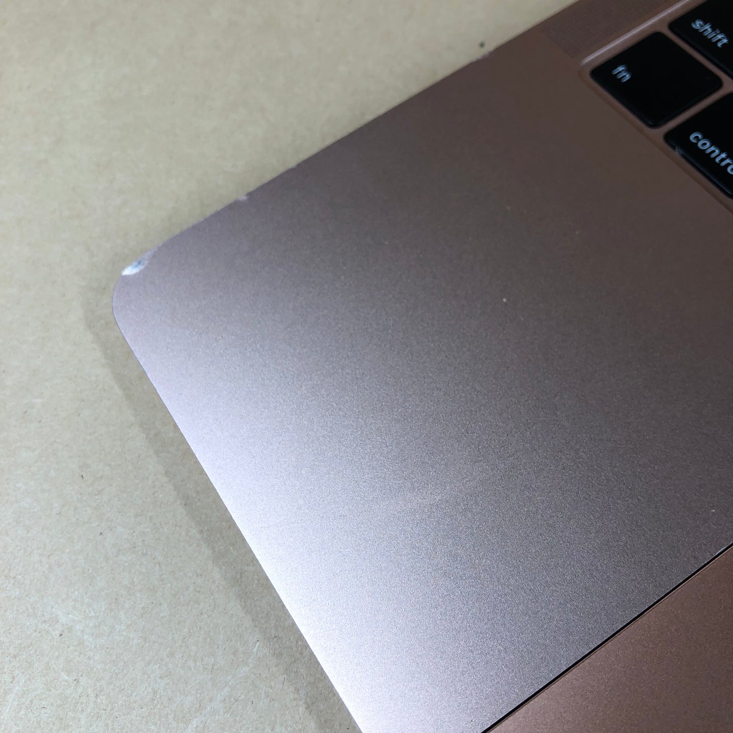 2018 Apple MacBook Air 13.3" i5 1.6GHz 8GB RAM 128GB SSD Rose Gold A1932