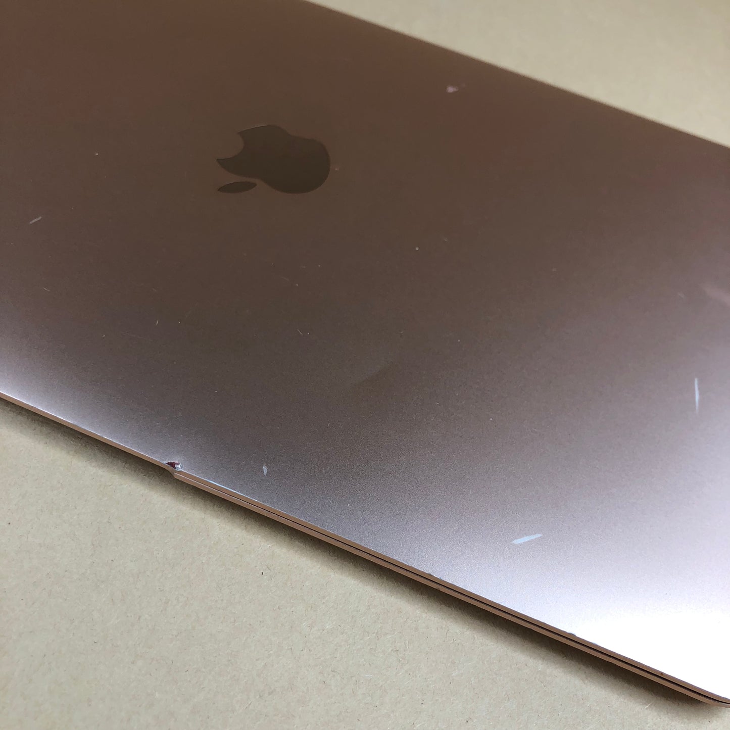 2018 Apple MacBook Air 13.3" i5 1.6GHz 8GB RAM 128GB SSD Rose Gold A1932