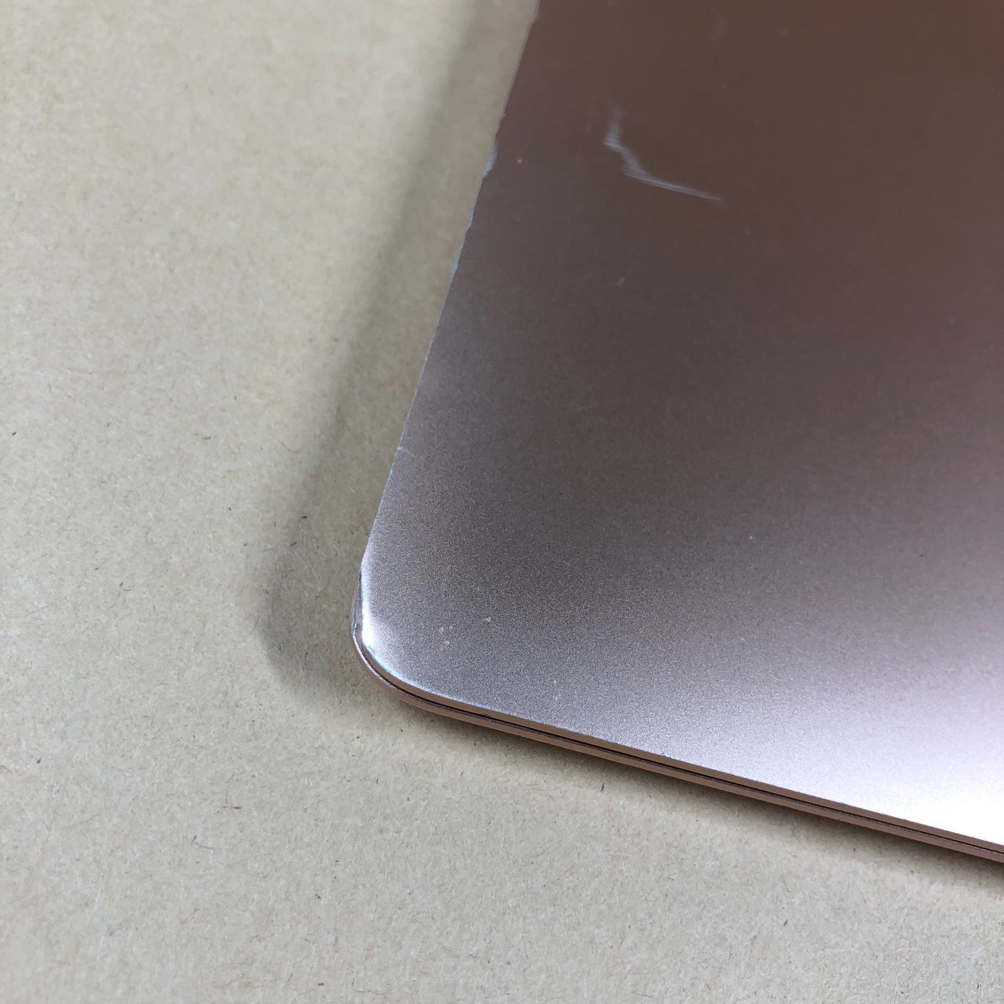 2018 Apple MacBook Air 13.3" i5 1.6GHz 8GB RAM 128GB SSD Rose Gold A1932