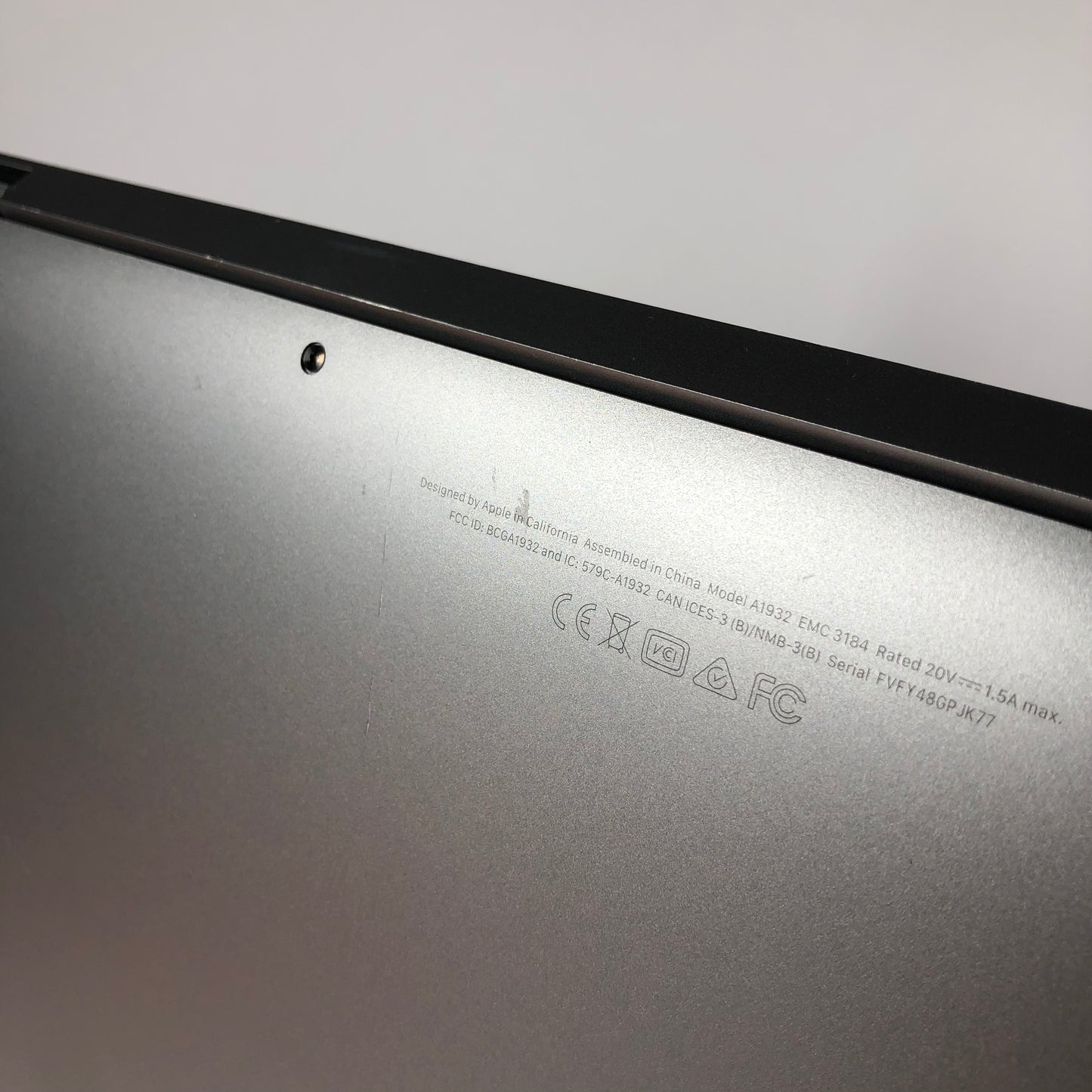 2018 Apple MacBook Air 13.3" i5 1.6GHz 8GB RAM 128GB SSD Space Gray A1932