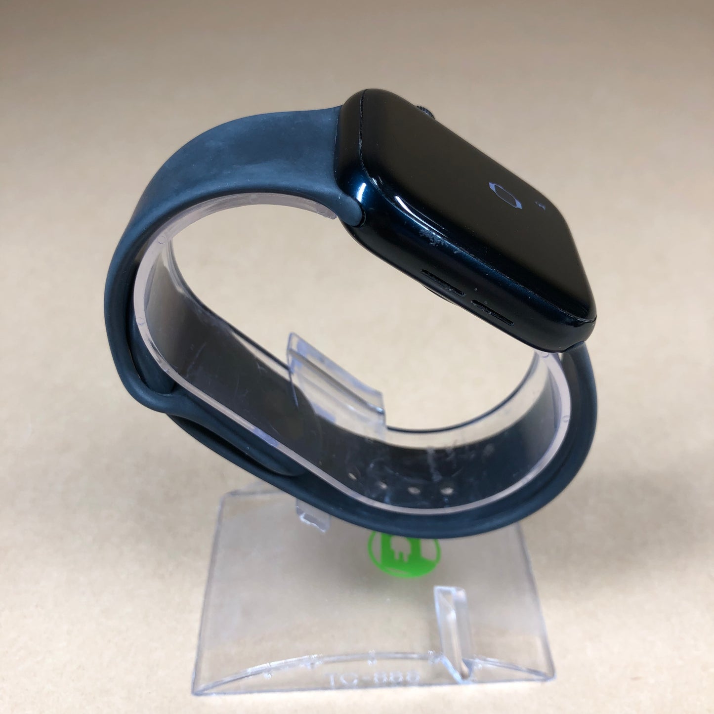 Unlocked Apple Watch SE 2nd Gen 44MM Black Aluminum Black Sport Band A2727