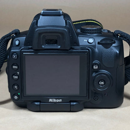 Nikon D5000 12.3MP D33697 Digital SLR DSLR Camera 514 Shutter Count