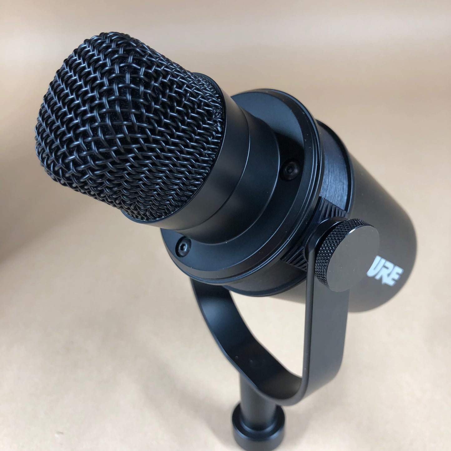 Shure MV7X 50 Hz to 16,000 Hz Podcast Microphone