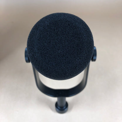 Shure MV7X 50 Hz to 16,000 Hz Podcast Microphone
