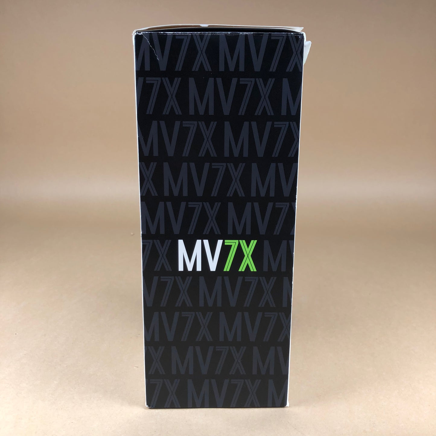 Shure MV7X 50 Hz to 16,000 Hz Podcast Microphone