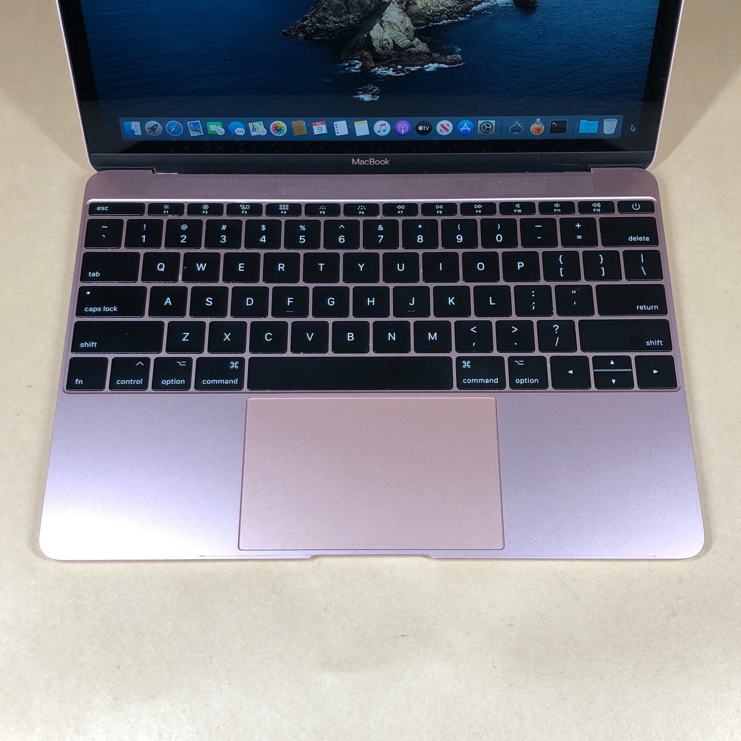 2017 Apple MacBook 13.3" i5 1.3GHz 16GB RAM 256GB SSD Rose Gold