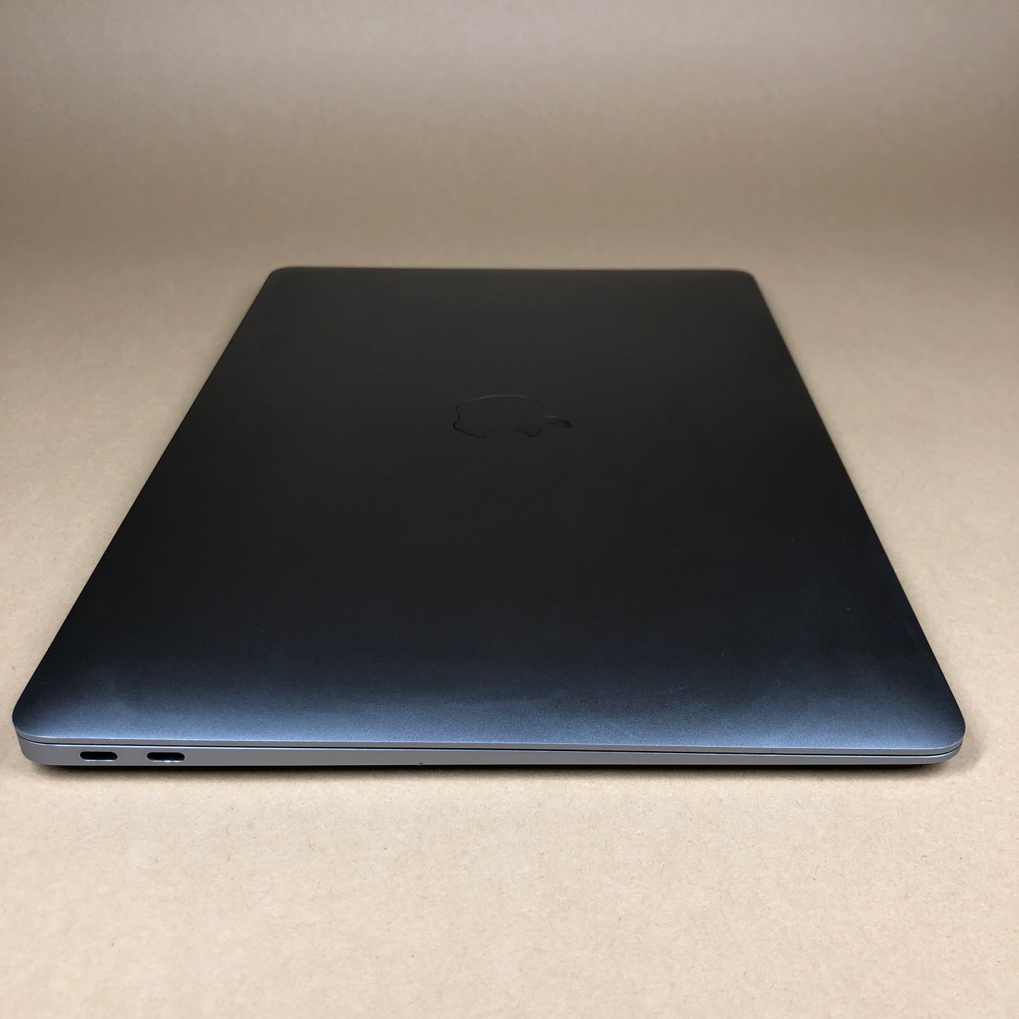 2018 Apple MacBook Air 13.3" i5 1.6GHz 8GB RAM 128GB SSD Space Gray A1932