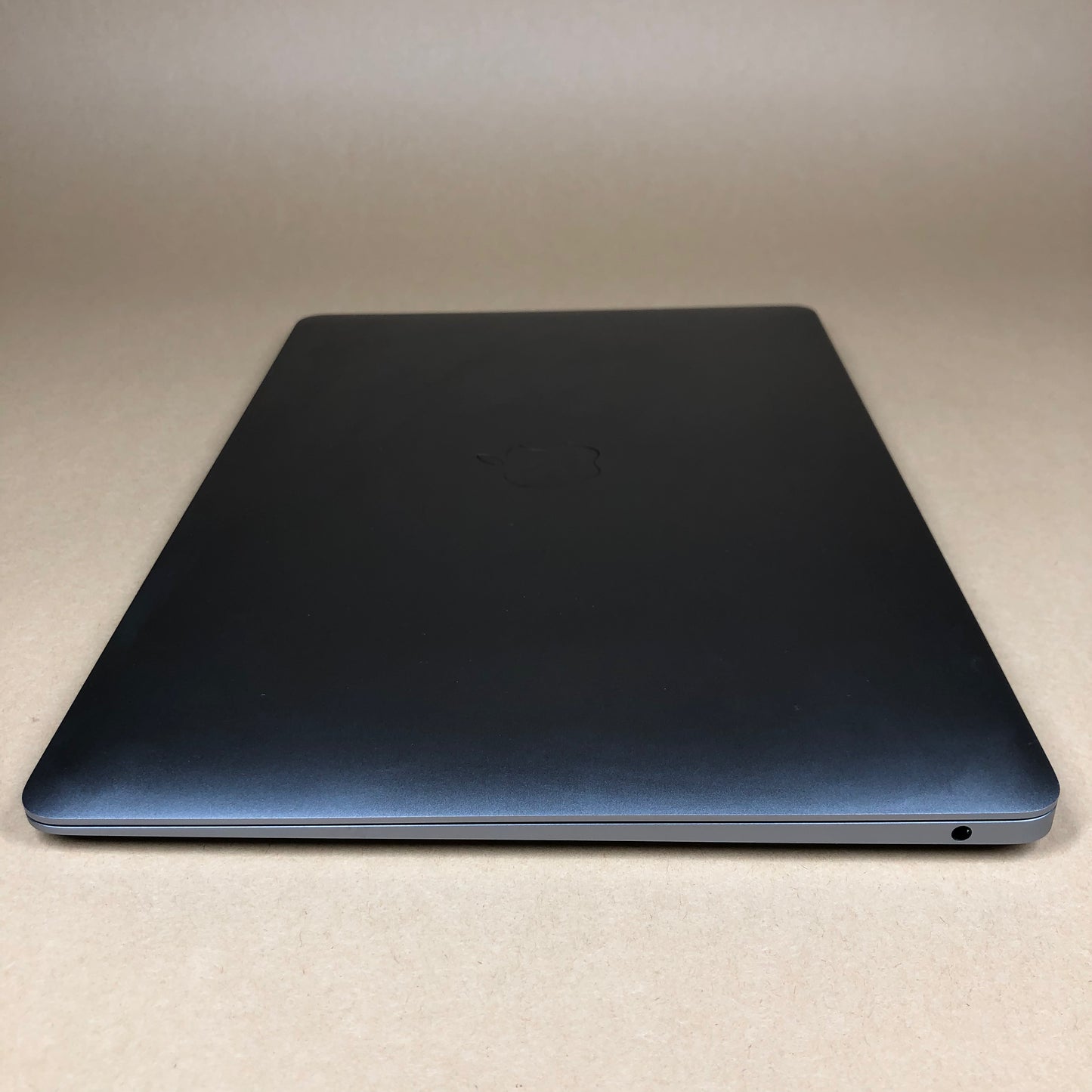 2018 Apple MacBook Air 13.3" i5 1.6GHz 8GB RAM 128GB SSD Space Gray A1932