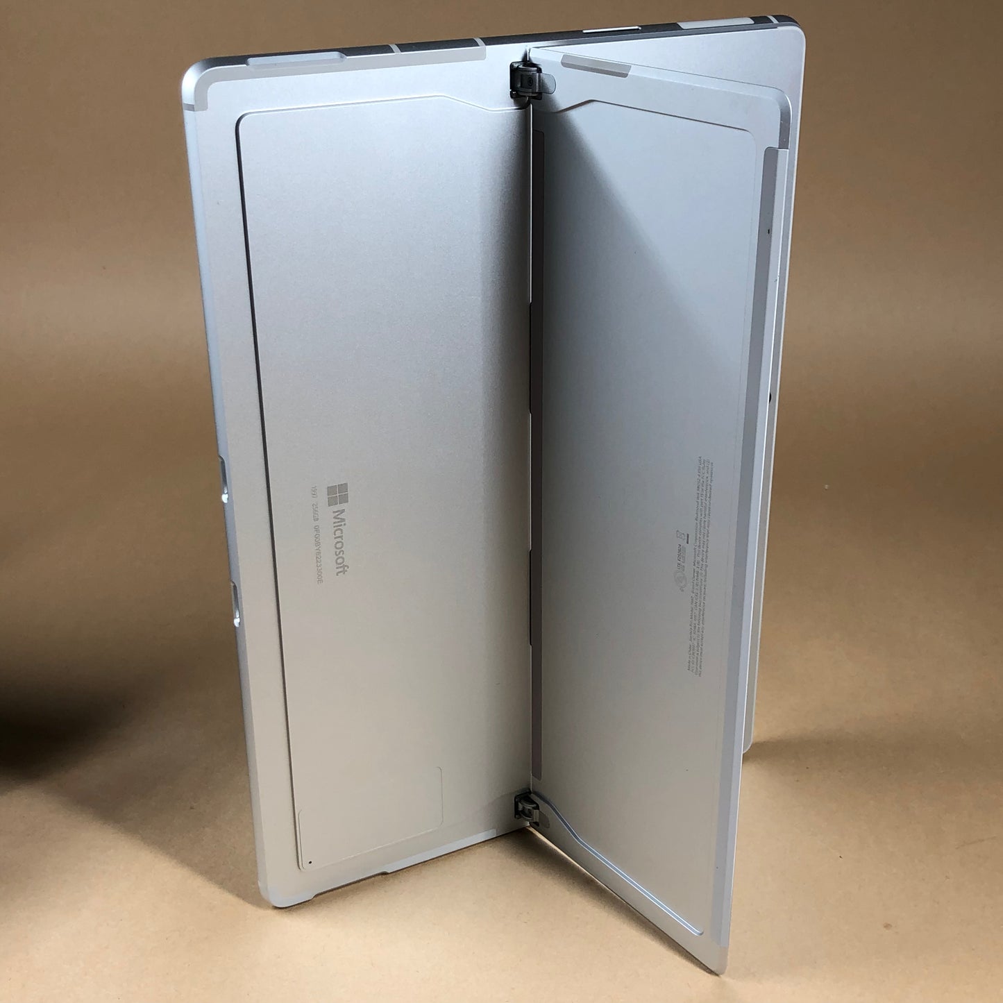 Microsoft Surface Pro 9 1997 13" SQ3 16GB RAM 256GB SSD SQ 3 Adreno 8CX Gen 3