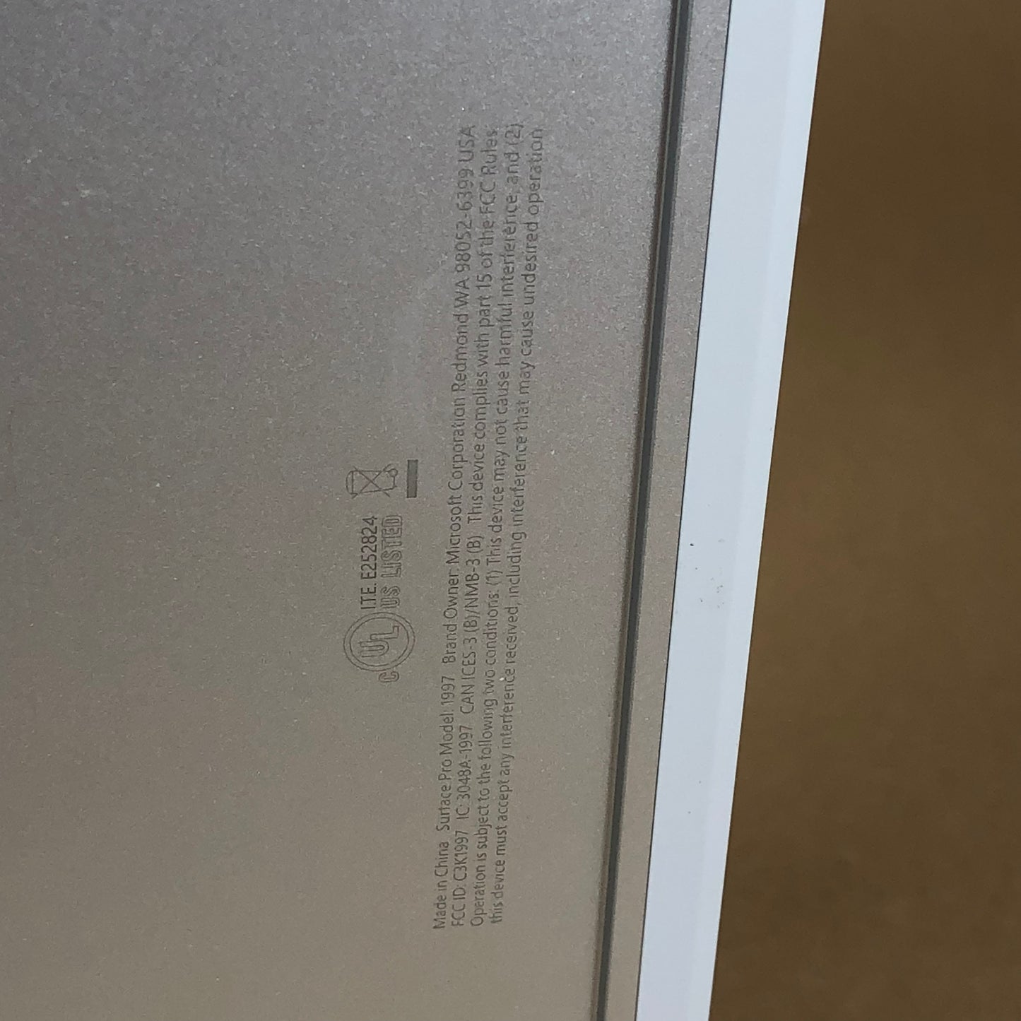 Microsoft Surface Pro 9 1997 13" SQ3 16GB RAM 256GB SSD SQ 3 Adreno 8CX Gen 3
