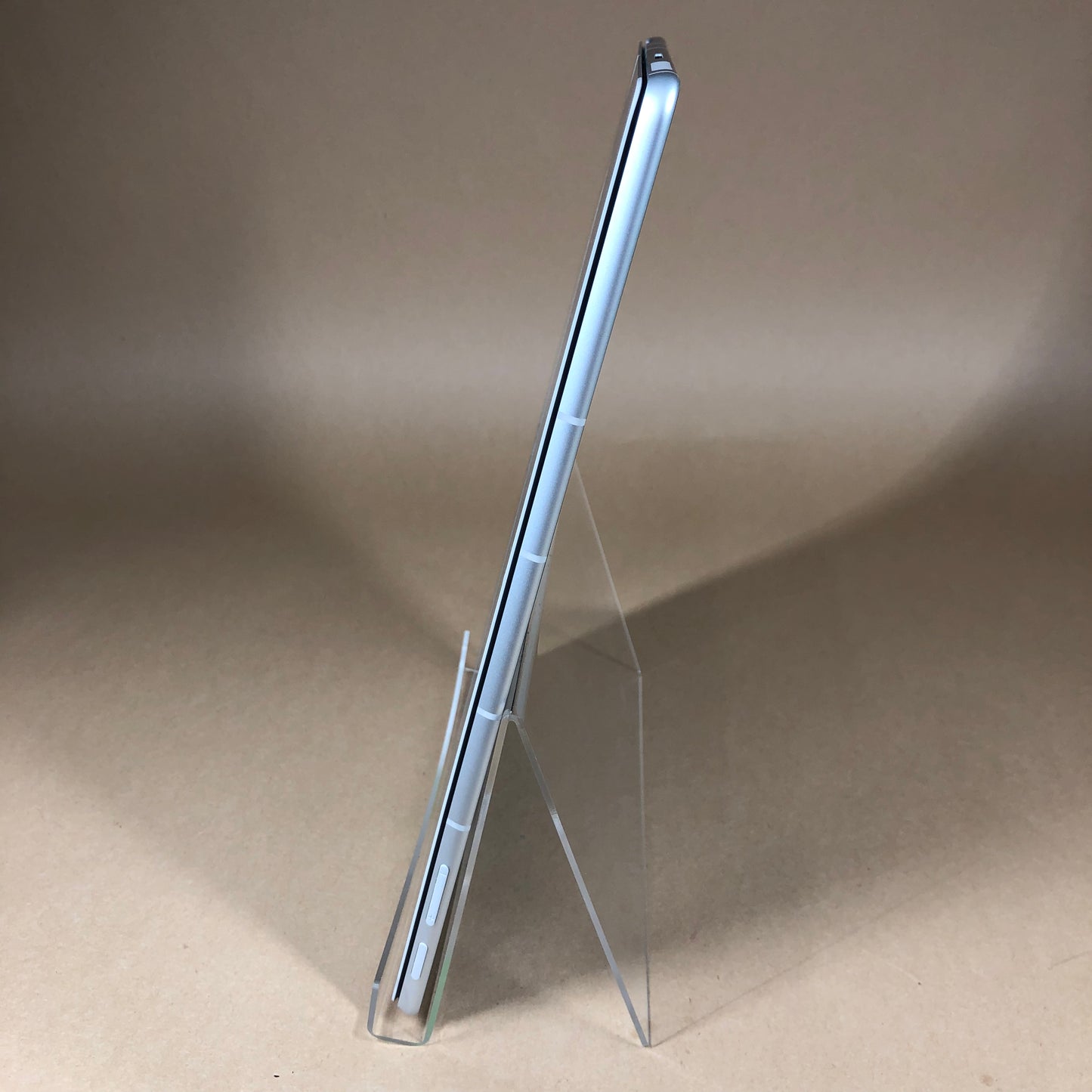 Microsoft Surface Pro 9 1997 13" SQ3 8GB RAM 256GB SSD SQ 3 Adreno 8CX Gen 3