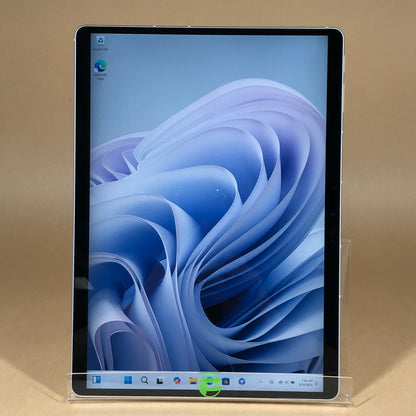 Microsoft Surface Pro 9 1997 13" SQ3 8GB RAM 256GB SSD SQ 3 Adreno 8CX Gen 3