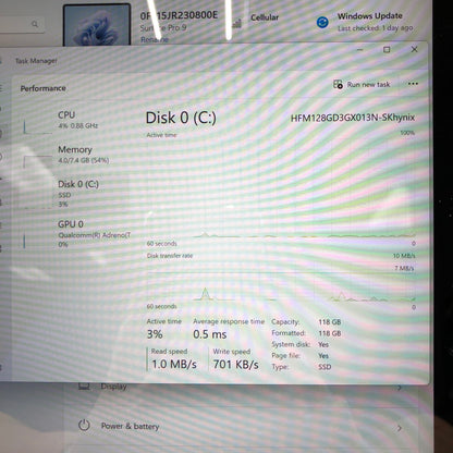 Microsoft Surface Pro 9 1997 13" SQ3 8GB RAM 256GB SSD SQ 3 Adreno 8CX Gen 3