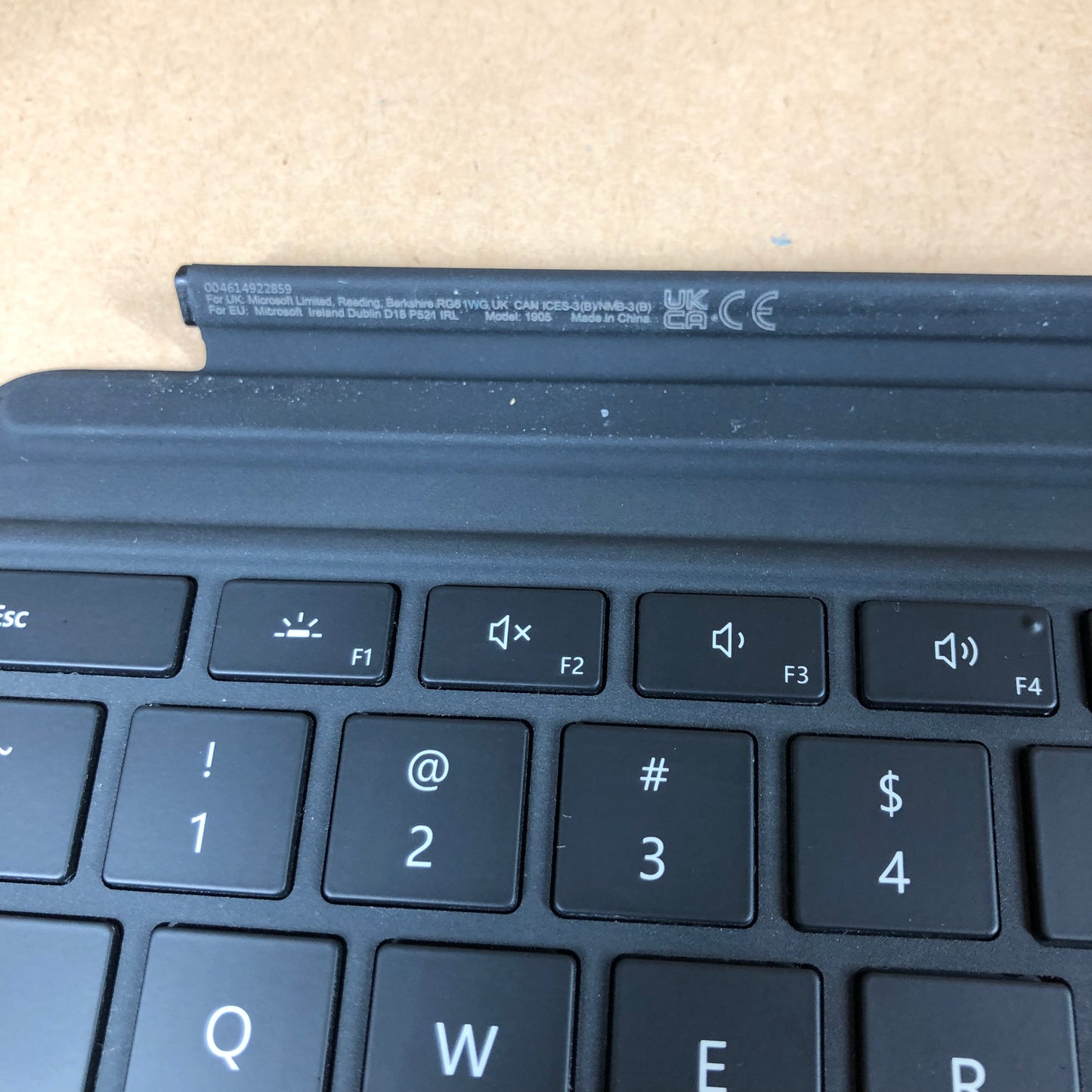 Microsoft Surface Pro 9 1997 13" SQ3 8GB RAM 256GB SSD SQ 3 Adreno 8CX Gen 3