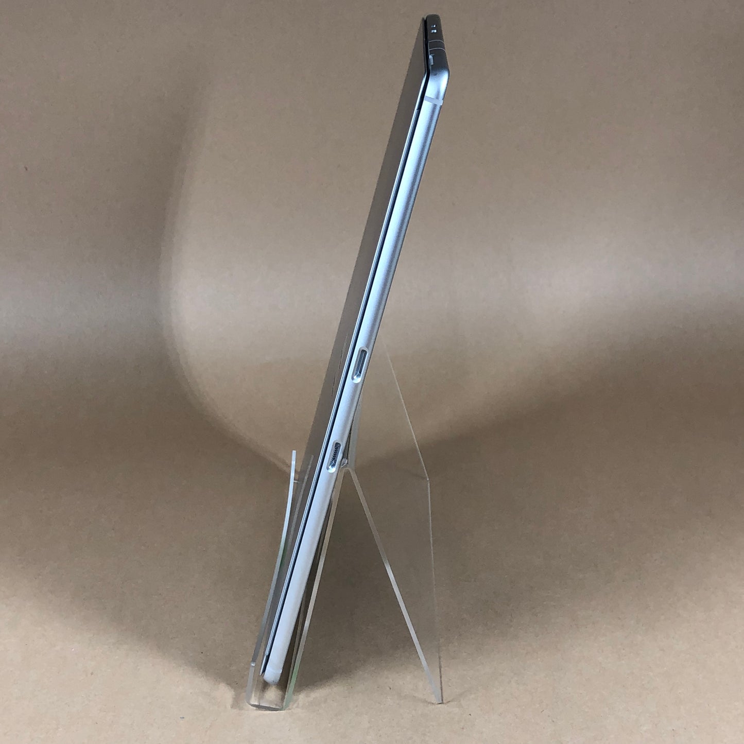 Microsoft Surface Pro 9 1997 13" SQ3 8GB RAM 128GB SSD SQ 3 Adreno 8CX Gen 3