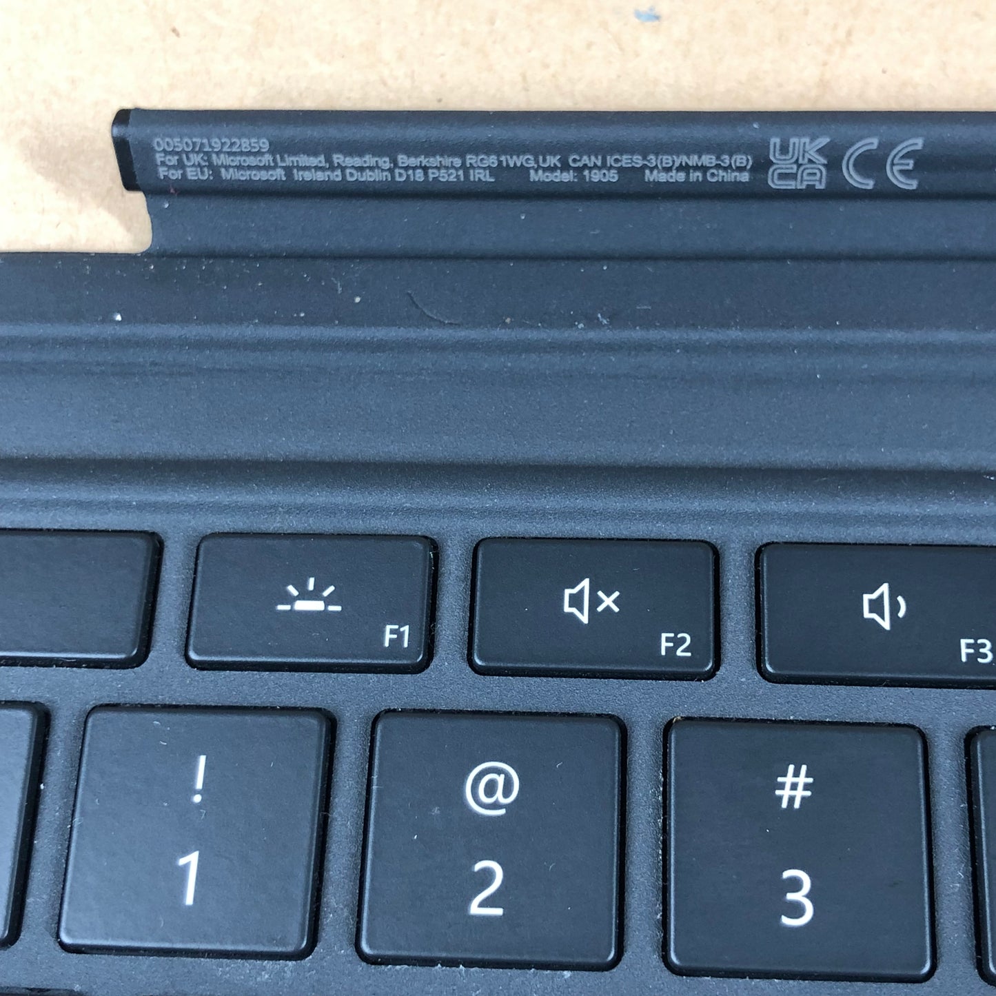 Microsoft Surface Pro 9 1997 13" SQ3 8GB RAM 128GB SSD SQ 3 Adreno 8CX Gen 3