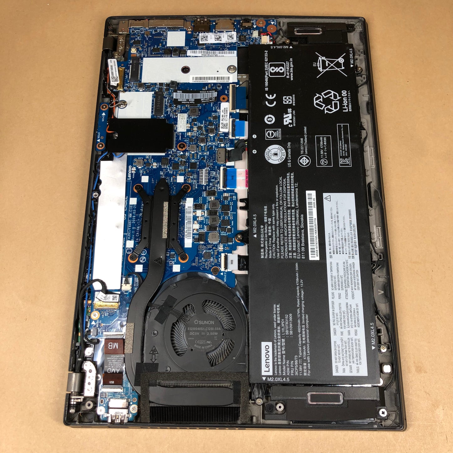 Lenovo ThinkPad T495s 14" Ryzen 5 3500U 2.1GHz 16GB RAM NO SSD NO WIFI NO OS