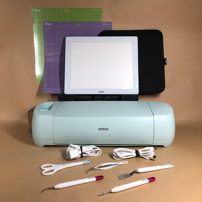 Cricut Explore 3 Cutter CXPL203B With Extras