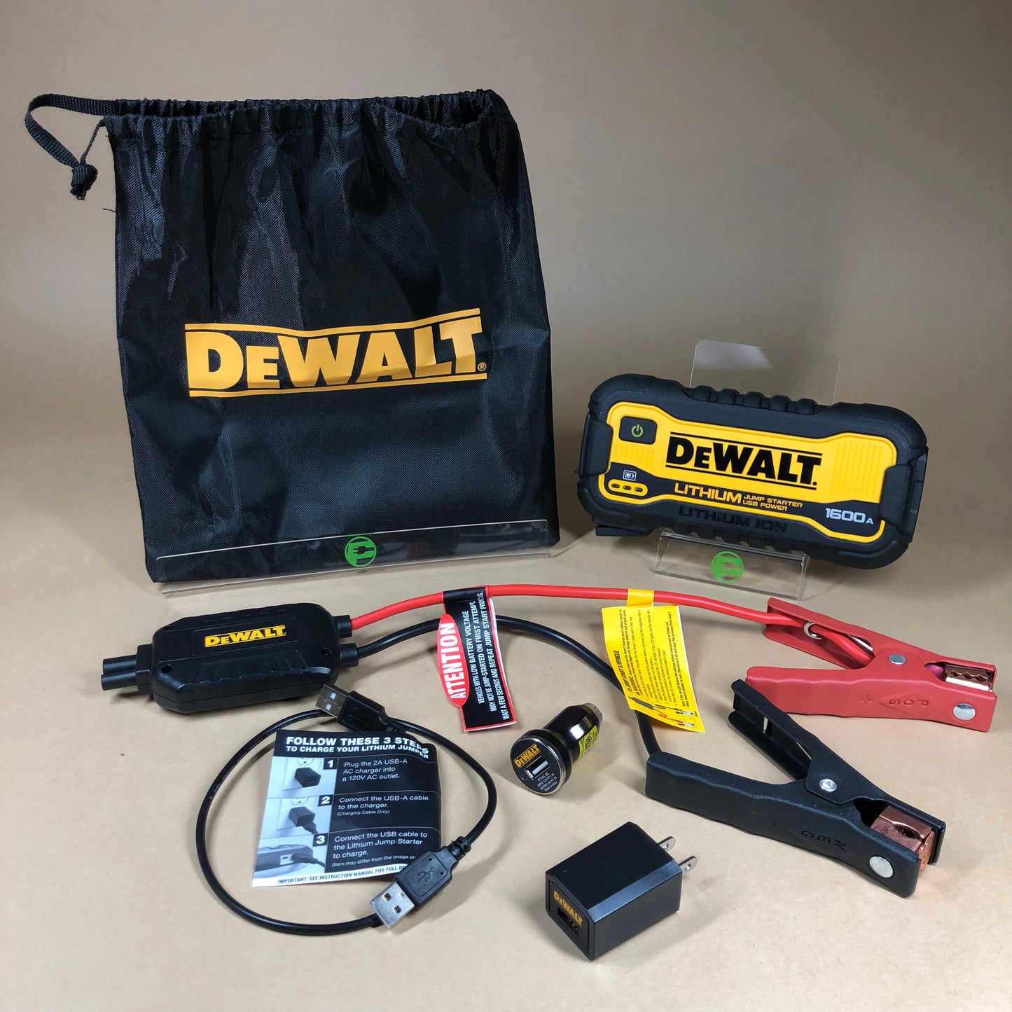 New DeWalt Lithium 1600A Jump Starter USB Power DXAELJ16
