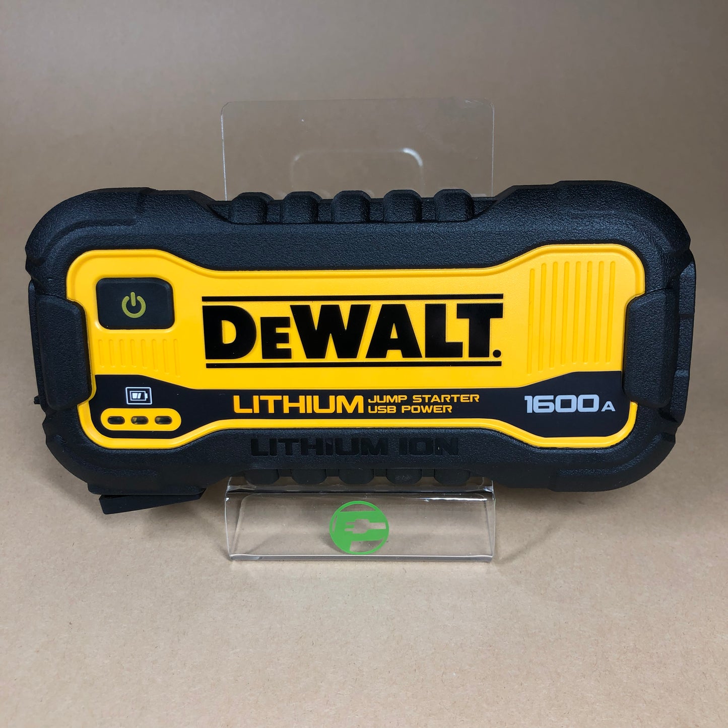 New DeWalt Lithium 1600A Jump Starter USB Power DXAELJ16