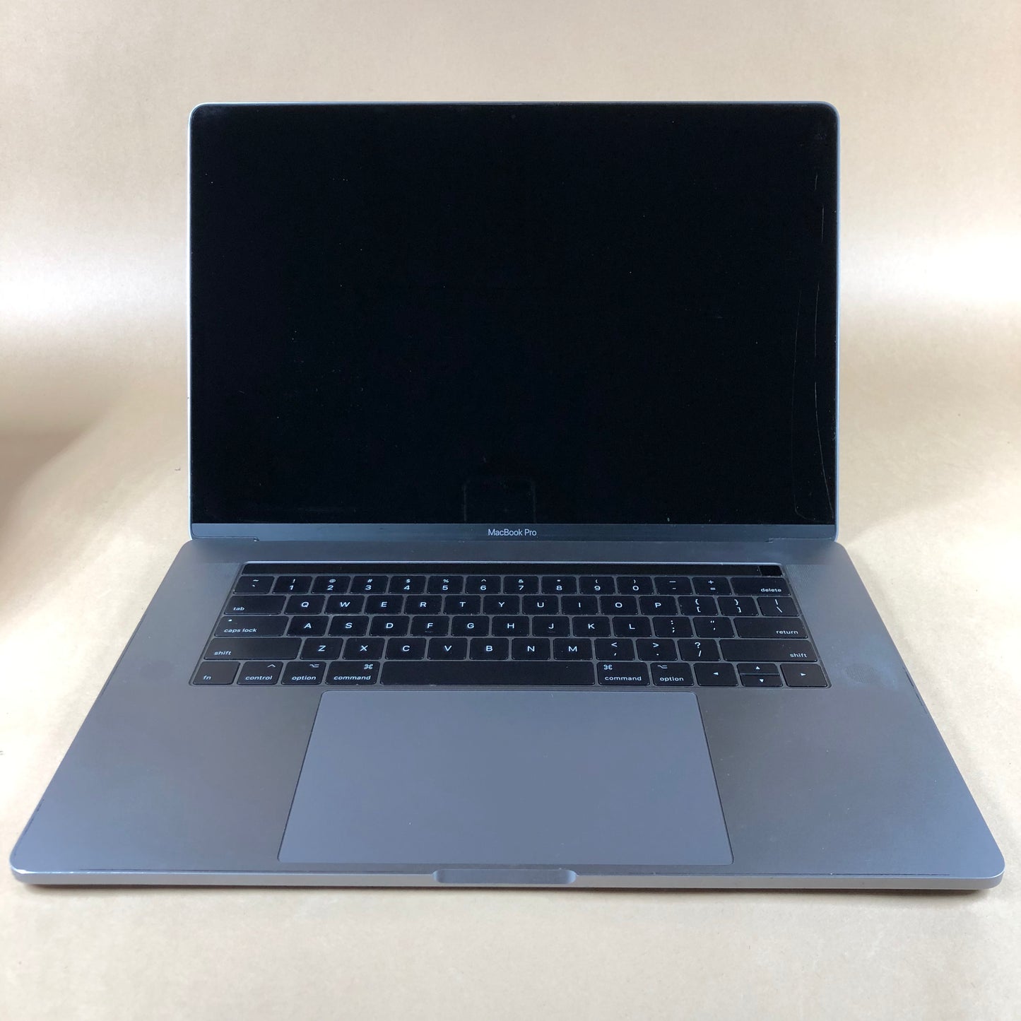 2017 Apple MacBook Pro 15" i7 2.8GHz 16GB RAM 256GB SSD Space Gray A1707