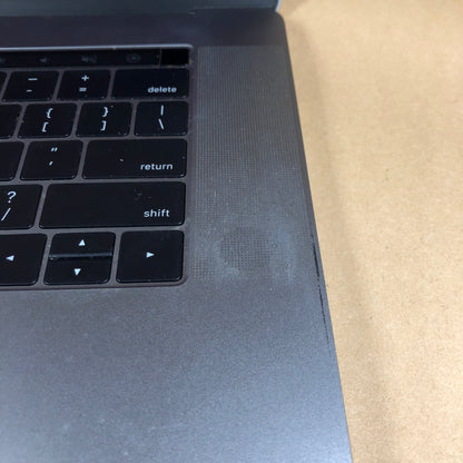 2017 Apple MacBook Pro 15" i7 2.8GHz 16GB RAM 256GB SSD Space Gray A1707