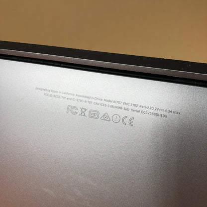 2017 Apple MacBook Pro 15" i7 2.8GHz 16GB RAM 256GB SSD Space Gray A1707