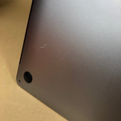 2017 Apple MacBook Pro 15" i7 2.8GHz 16GB RAM 256GB SSD Space Gray A1707