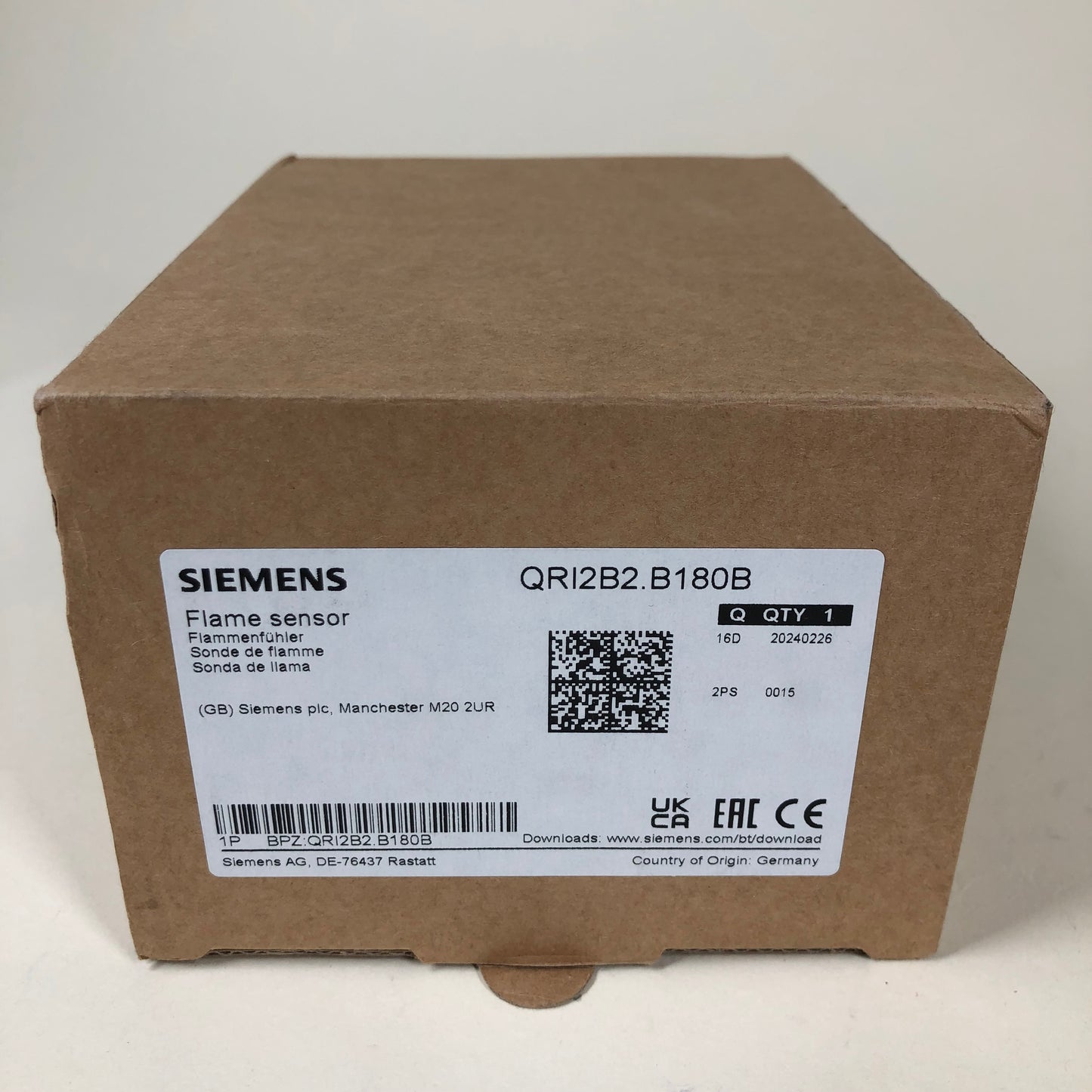 New SIEMENS Flame Detector Sensor QRI2B2.B180B