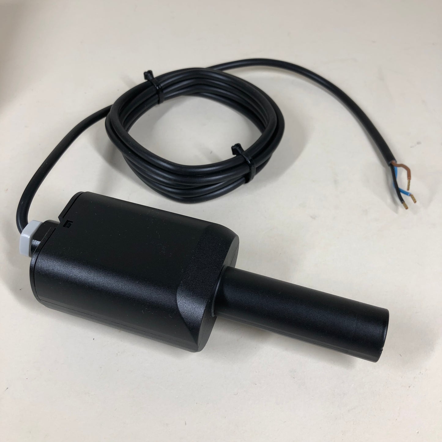 New SIEMENS Flame Detector Sensor QRI2B2.B180B
