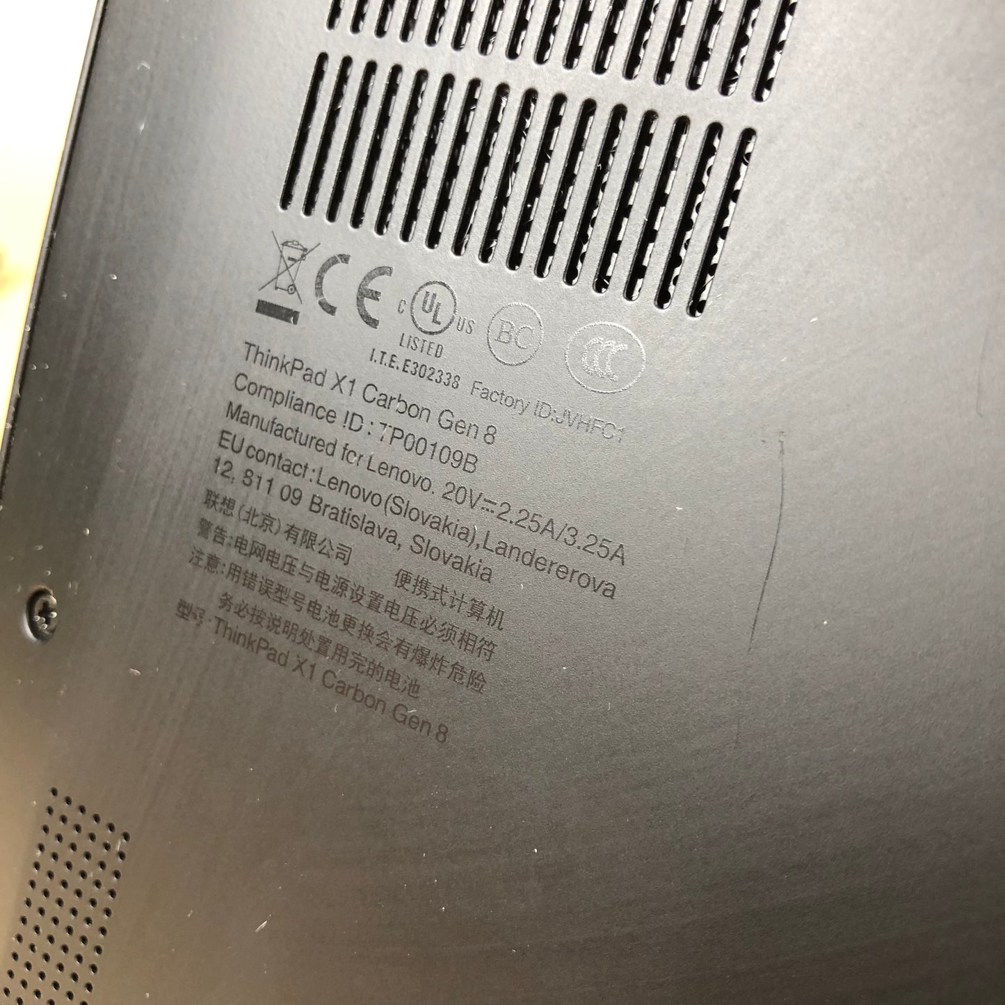 Lenovo ThinkPad X1 Carbon Gen 8 14" i5-10210U 1.6GHz 8GB RAM 256GB SSD