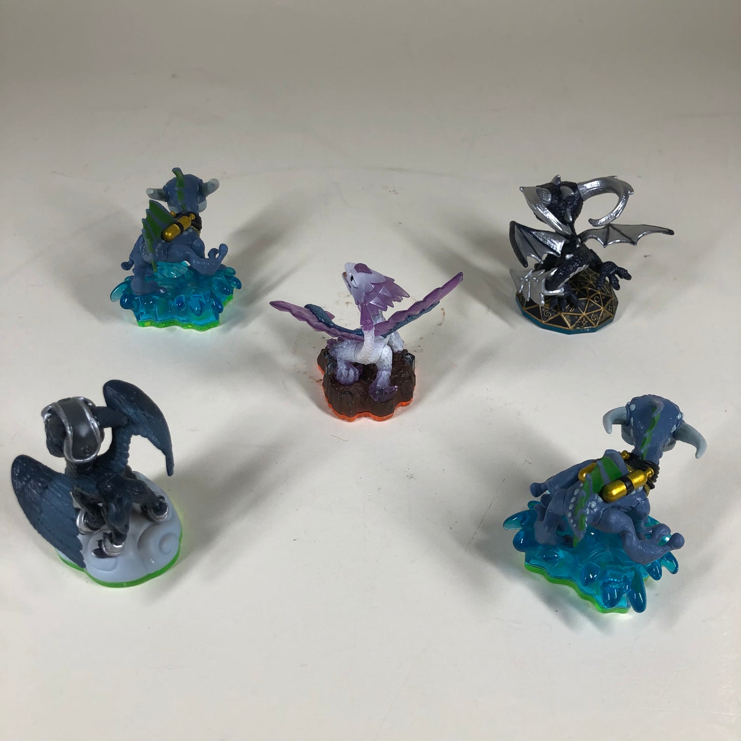 Nintendo XBox PlayStation Skylanders 37 Misc Playable Figurines and Portal of Power
