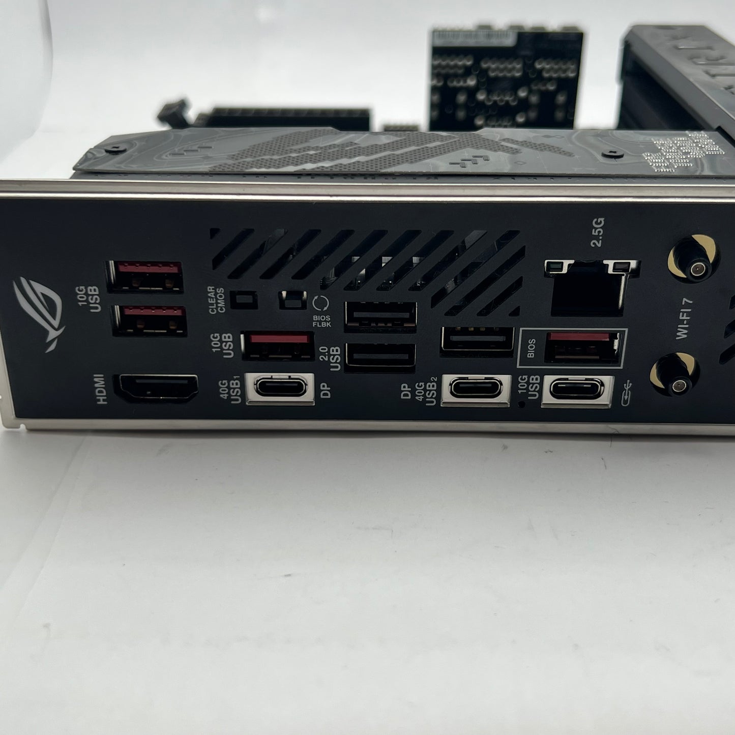 ASUS ROG STRIX X870-I Gaming WiFi AMD Ryzen 7 9800X3D 4.7GHz Motherboard Combo