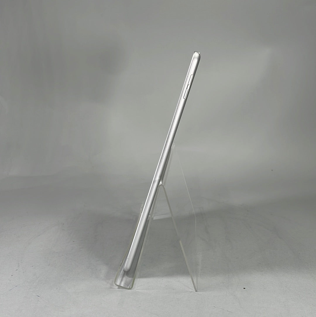 WiFi Only Apple iPad 8th Gen 128GB Silver MYLE2LL/A iOS26